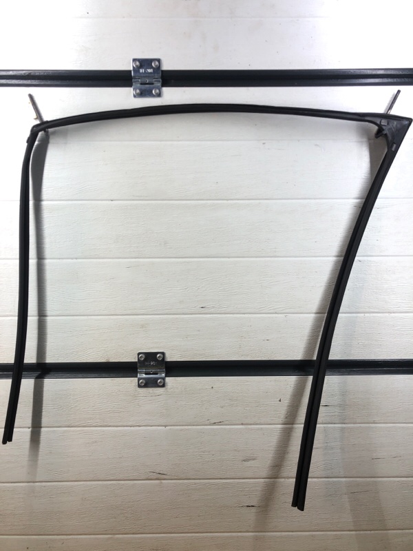 Уплотнитель стекла двери Omoda C5 2023