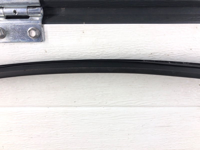 Уплотнитель стекла двери Omoda C5 2023