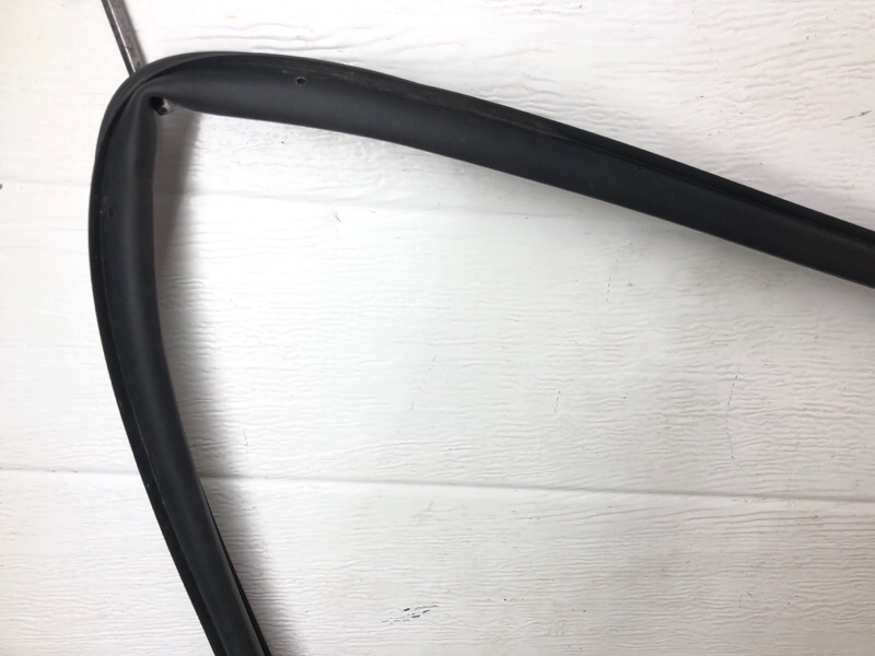 Уплотнитель двери Omoda C5 2023