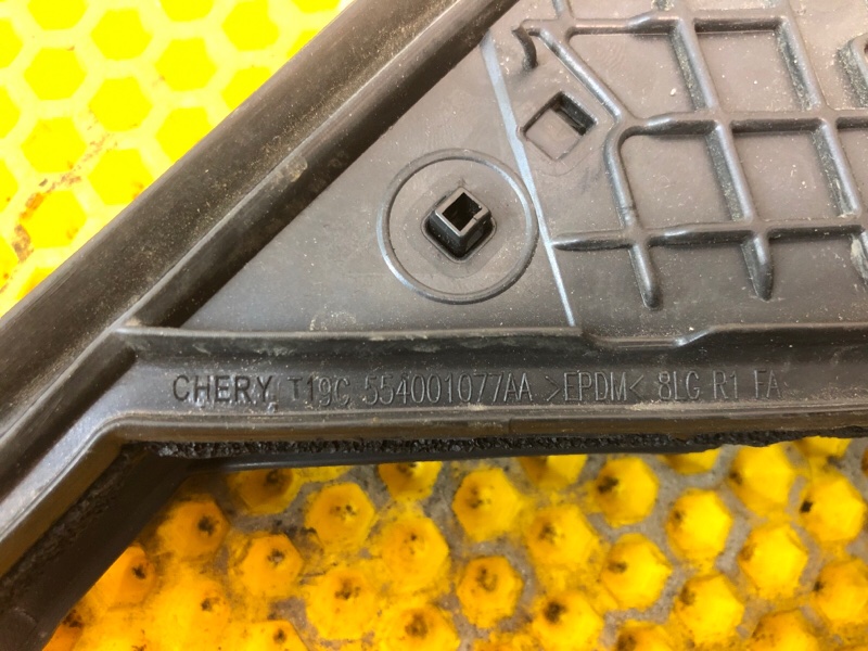 Уплотнитель двери Omoda C5 2023