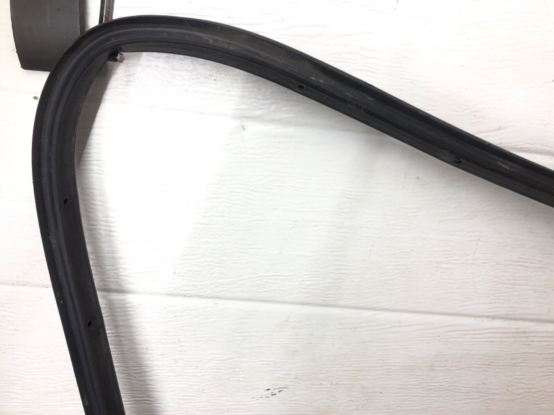 Уплотнитель двери Omoda C5 2023