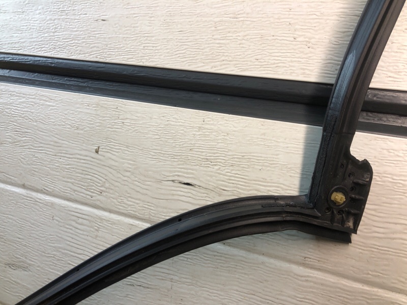 Уплотнитель двери Omoda C5 2023