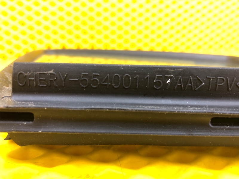 Стекло боковое правое (форточка) Omoda C5 2023