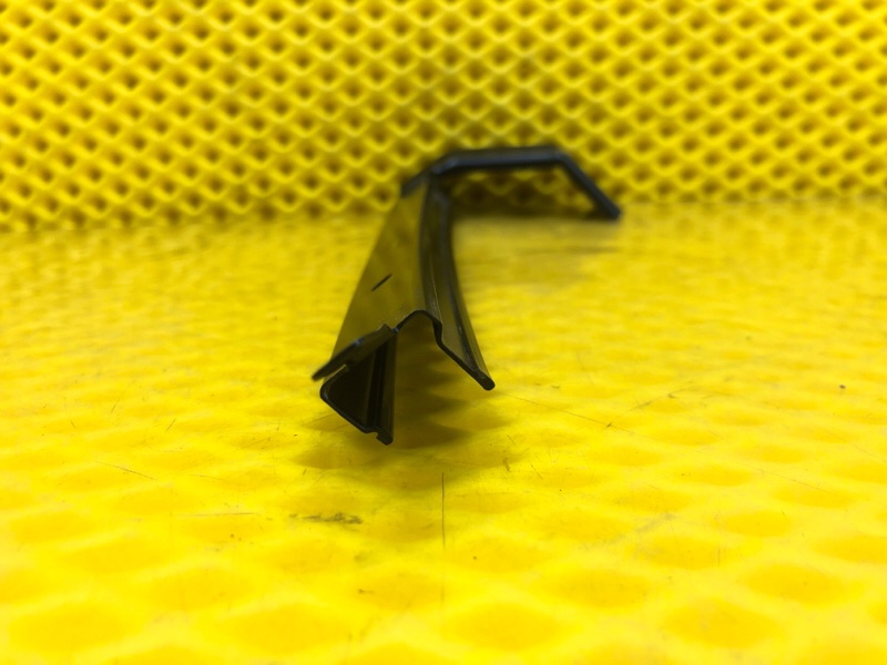 Направляющая стекла двери Omoda C5 2023