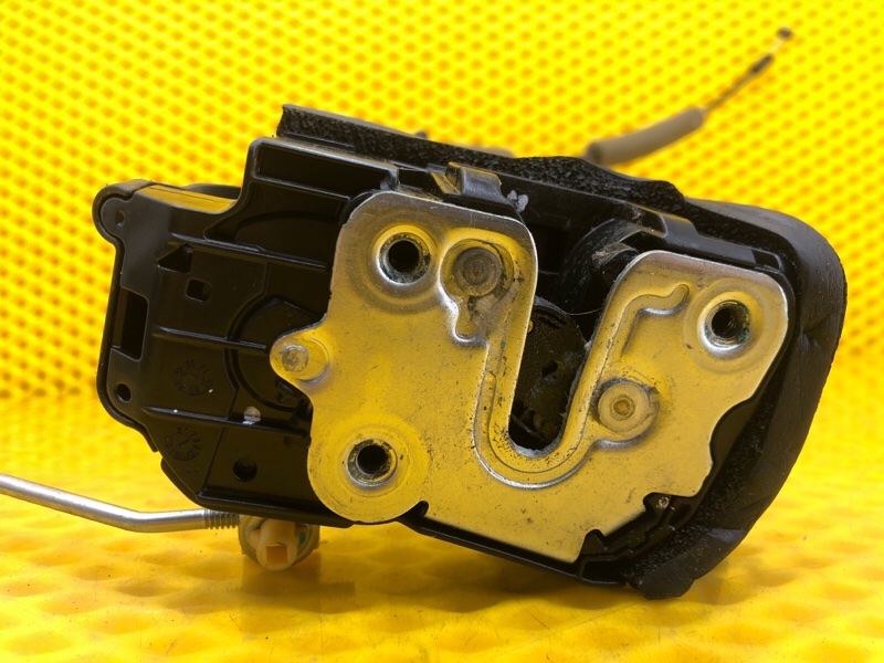 Замок двери передней правой Omoda C5 2023