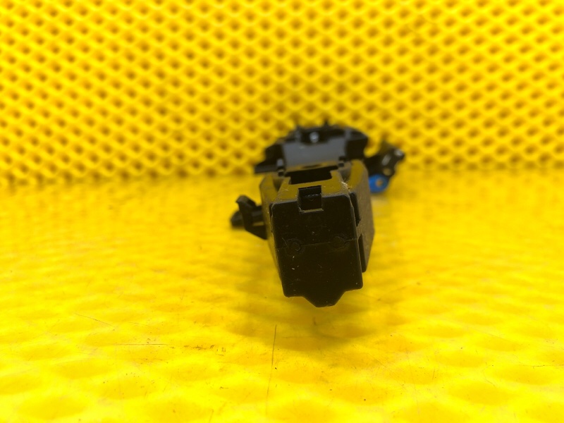 Кронштейн ручки двери передней правой Omoda C5 2023