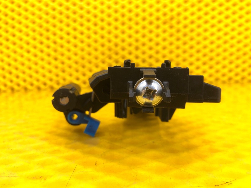 Кронштейн ручки двери Omoda C5 2023