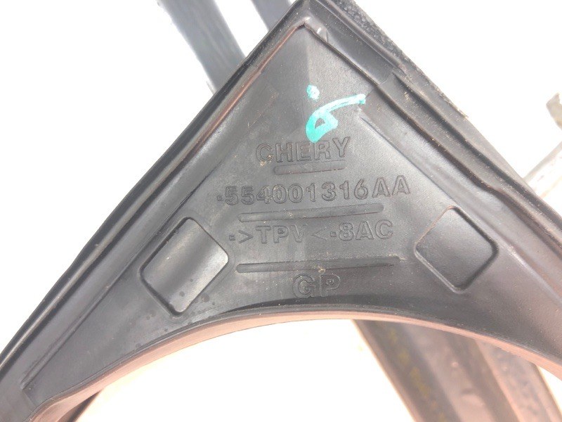 Уплотнитель стекла двери Omoda C5 2023