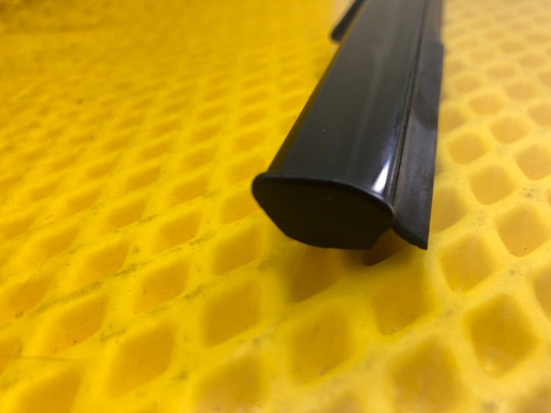 Молдинг двери задней правой Omoda C5 2023