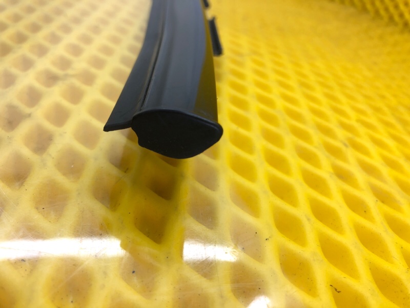 Молдинг двери задней правой Omoda C5 2023