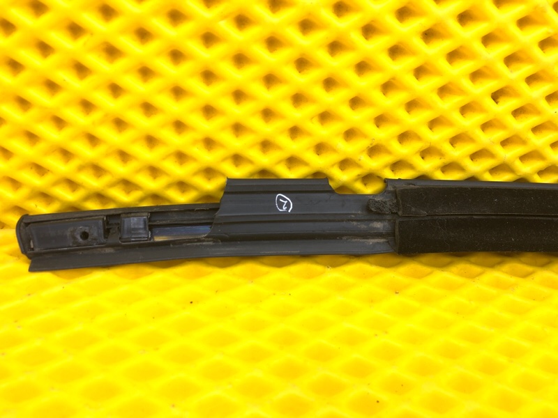 Молдинг двери задней правой Omoda C5 2023