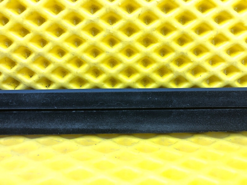 Молдинг двери задней правой Omoda C5 2023