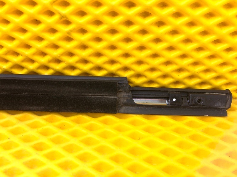 Молдинг двери задней правой Omoda C5 2023