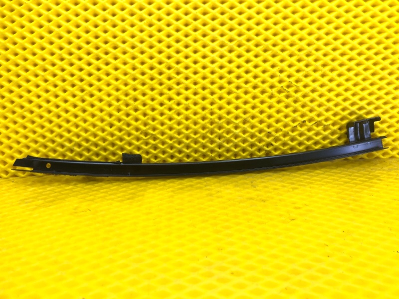 Направляющая стекла двери Omoda C5 2023