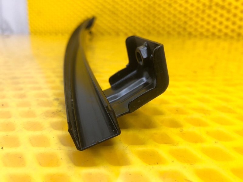 Направляющая стекла двери Omoda C5 2023