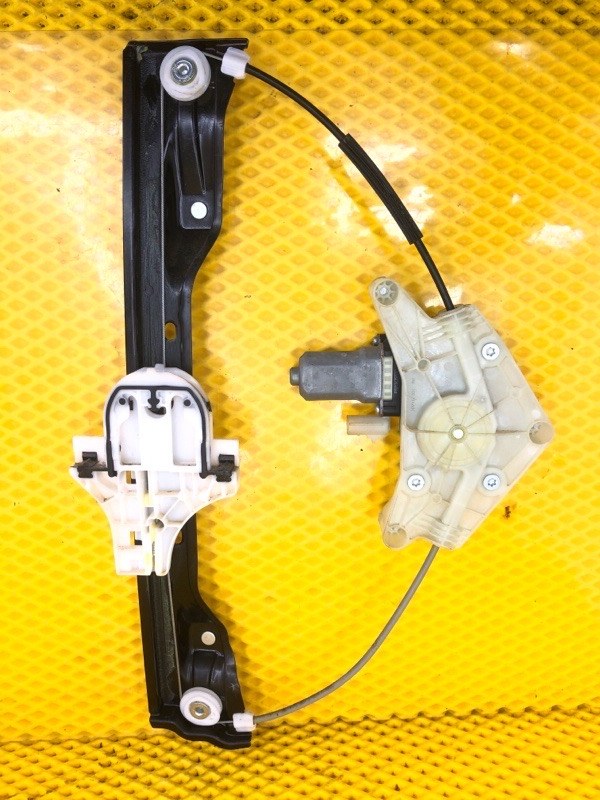 Стеклоподъемник задний правый Omoda C5 2023