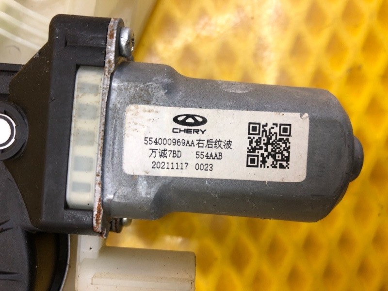 Стеклоподъемник задний правый Omoda C5 2023