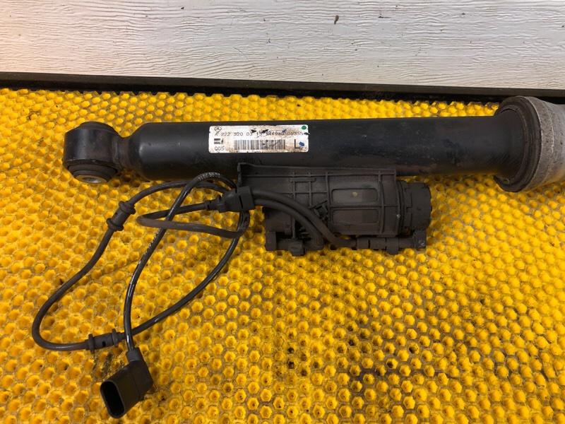 Пневмостойка , амортизатор Mercedes-Benz S-Class 2014 W222