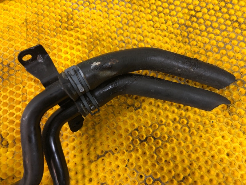 Патрубок системы охлаждения Audi Q7 2014 4LB