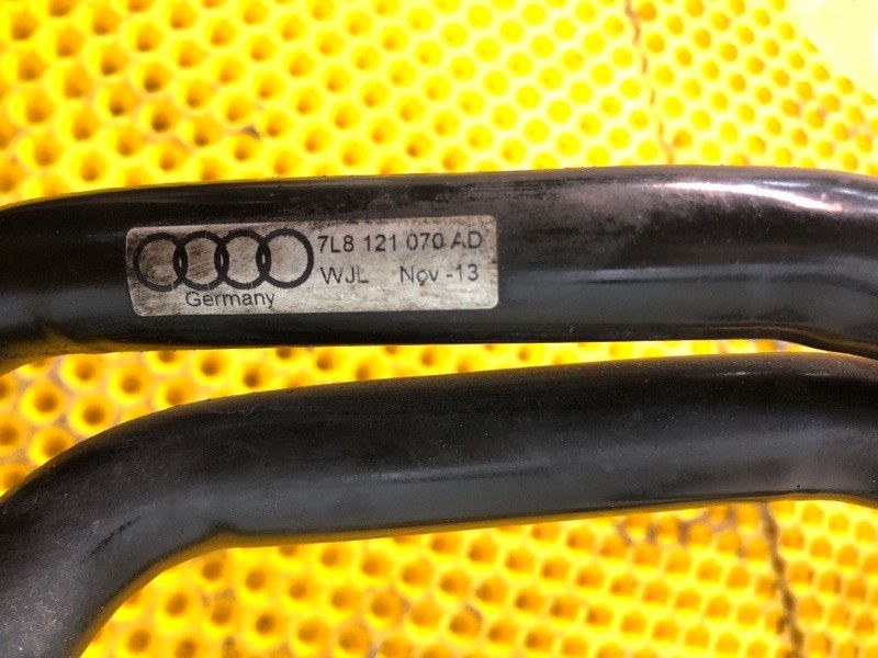 Патрубок системы охлаждения Audi Q7 2014 4LB