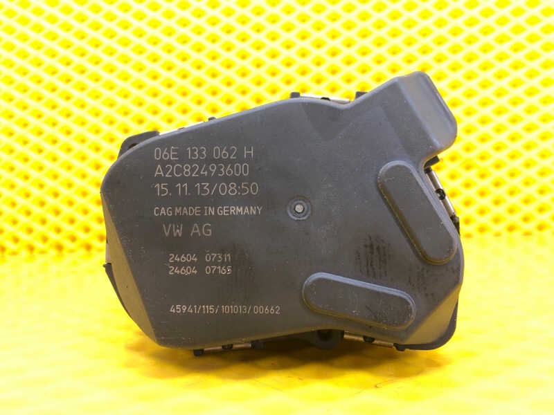 Дроссельная заслонка Audi Q7 2014 4LB