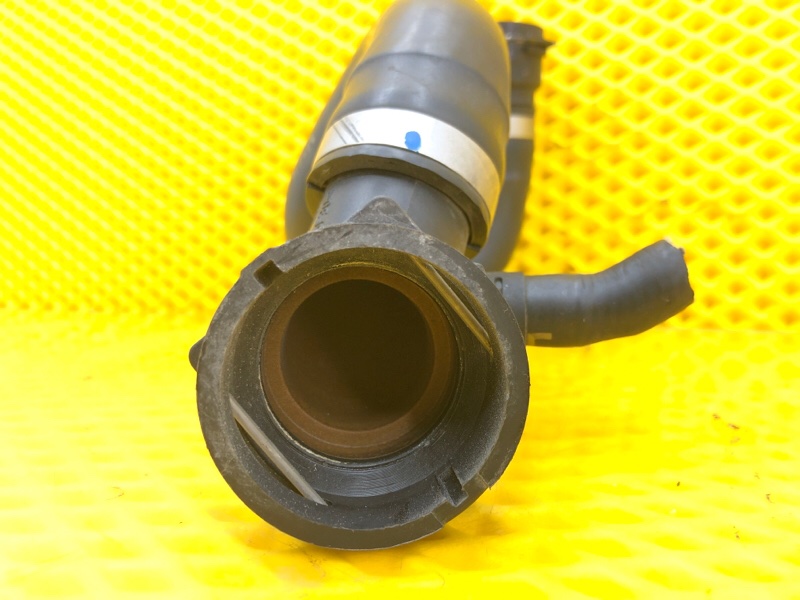 Патрубок радиатора Audi Q7 2014 4LB