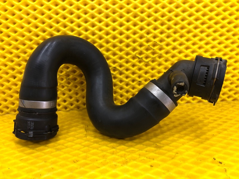 Патрубок радиатора Audi Q7 2014 4LB