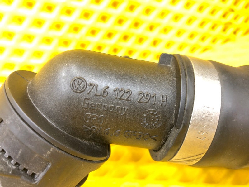 Патрубок радиатора Audi Q7 2014 4LB