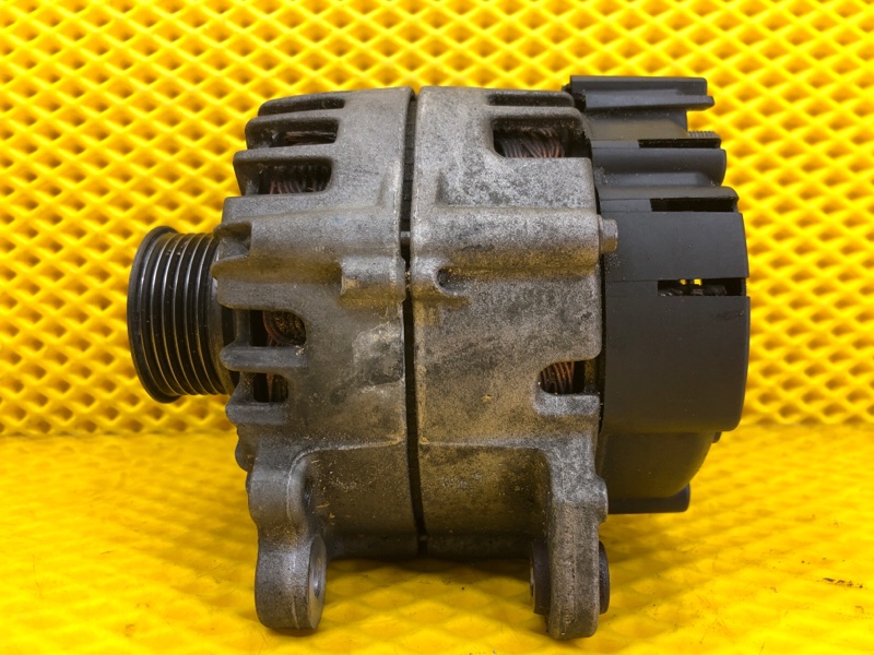 Генератор Audi Q7 2014 4LB