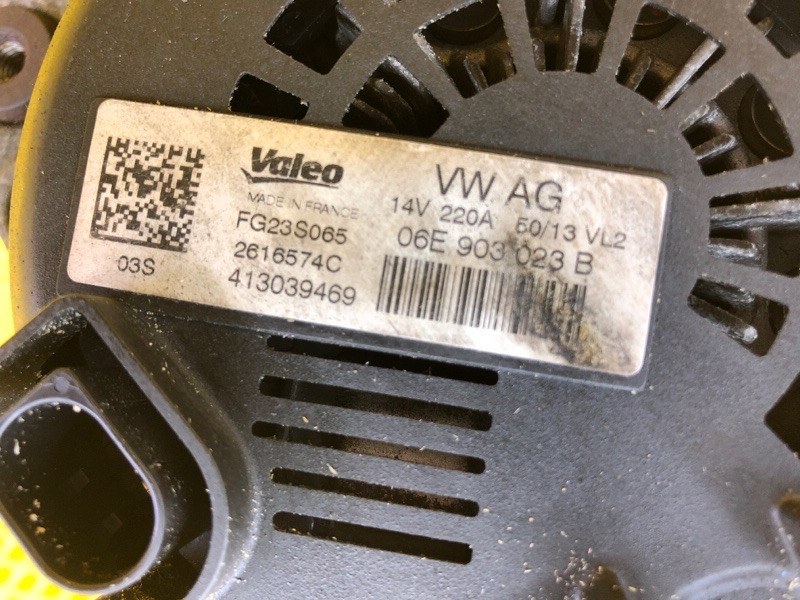 Генератор Audi Q7 2014 4LB