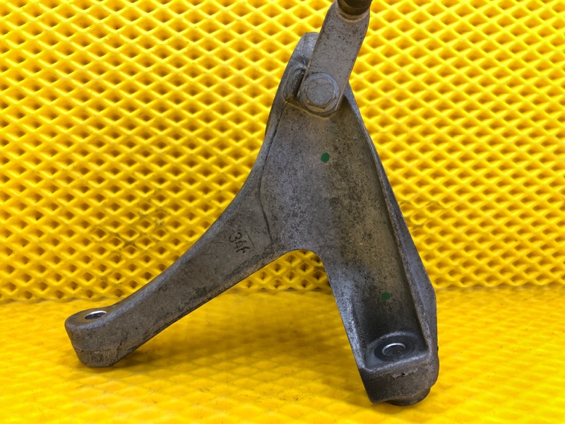 Кронштейн двигателя правый Audi Q7 2014 4LB