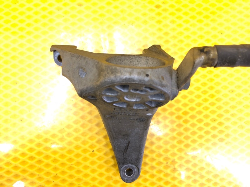 Кронштейн двигателя правый Audi Q7 2014 4LB