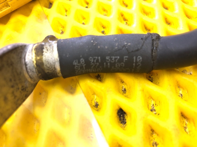 Кронштейн двигателя правый Audi Q7 2014 4LB