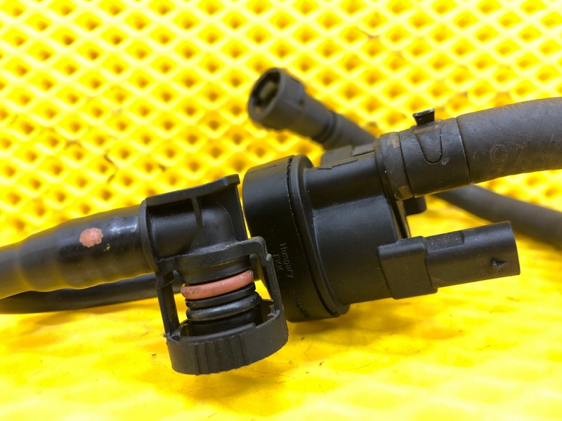 Клапан вентиляции топливного бака Audi Q7 2014 4LB