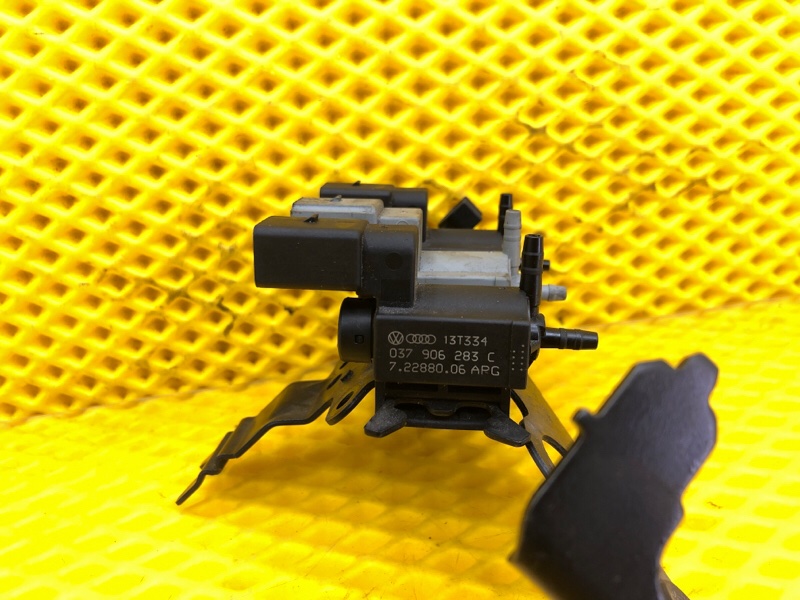 Клапан электромагнитный Audi Q7 2014 4LB