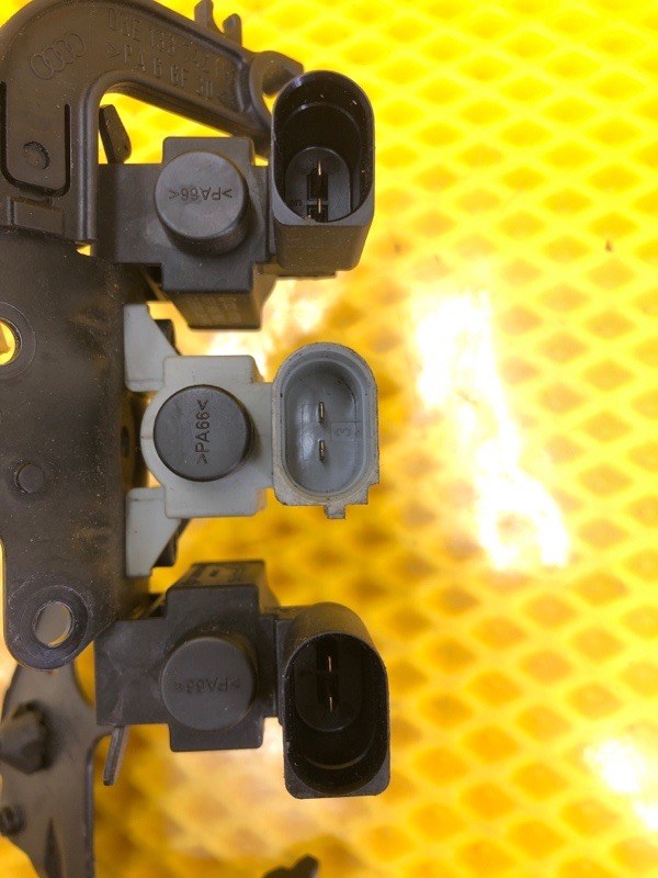 Клапан электромагнитный Audi Q7 2014 4LB