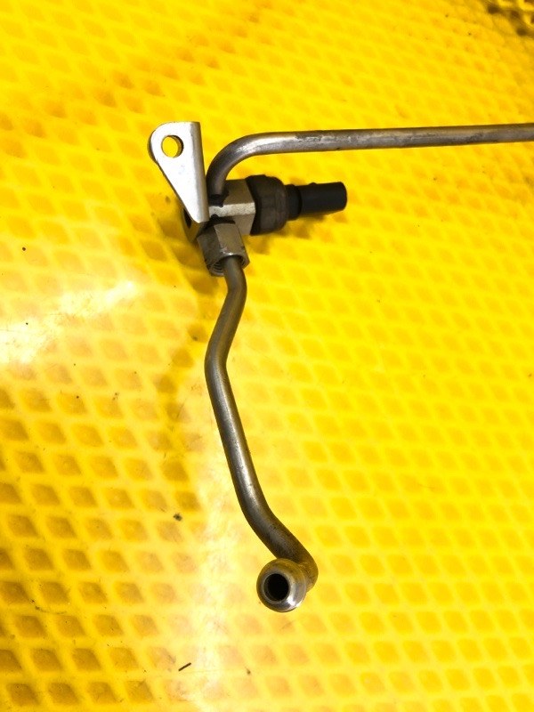 Трубка топливная Audi Q7 2014 4LB