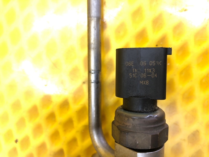 Трубка топливная Audi Q7 2014 4LB