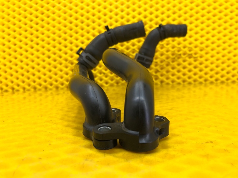 Трубка системы охлаждения Audi Q7 2014 4LB