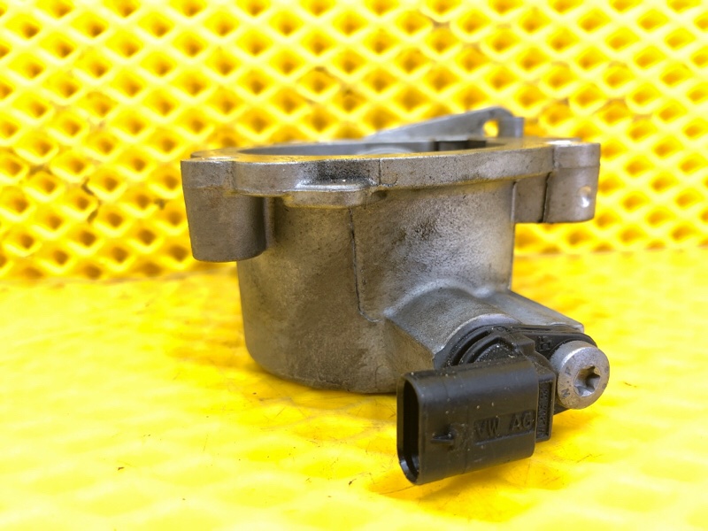 Корпус ТНВД Audi Q7 2014 4LB