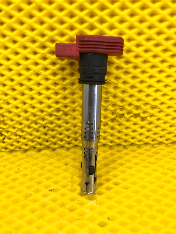 Катушка зажигания Audi Q7 2014 4LB