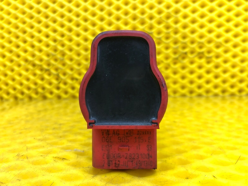 Катушка зажигания Audi Q7 2014 4LB