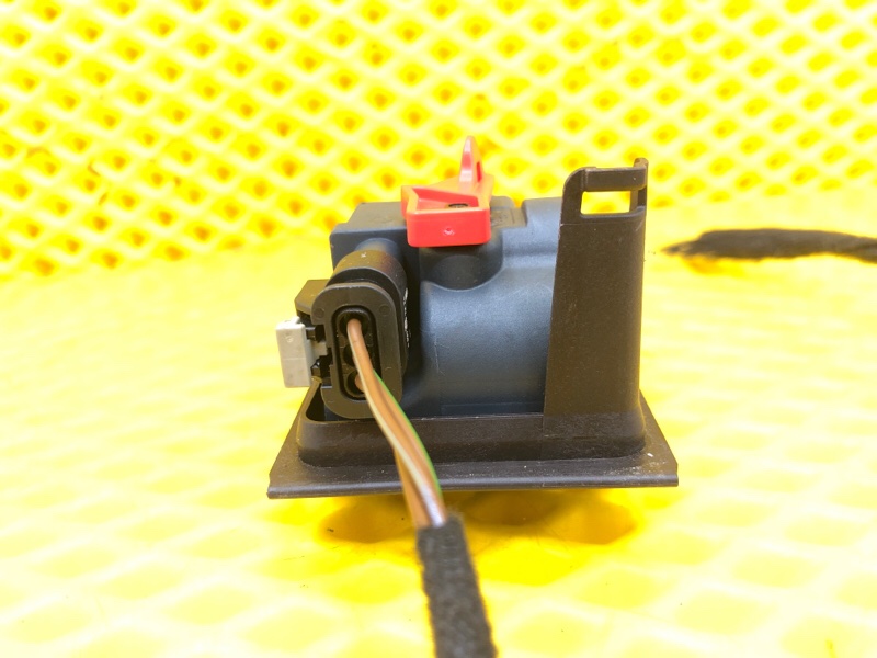 Замок лючка бензобака Mercedes-Benz S-Class 2014 W222