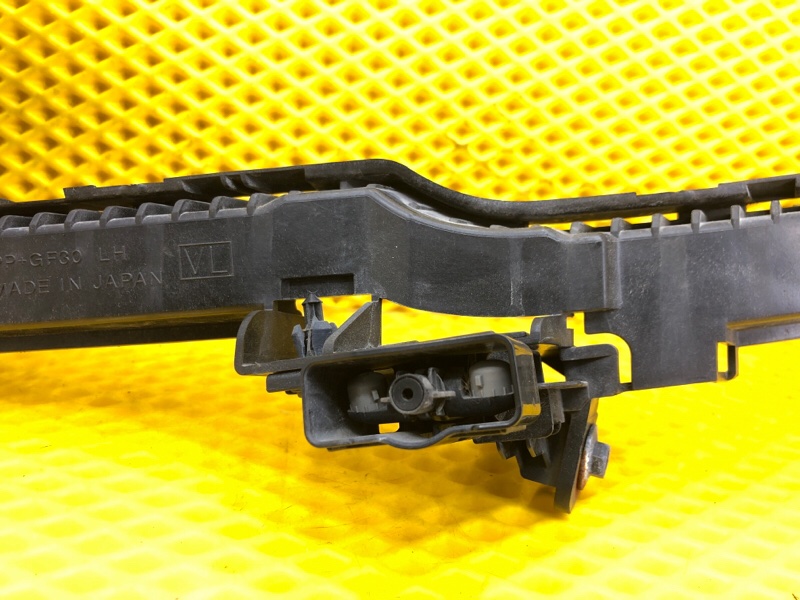 Планка под фару Subaru Levorg