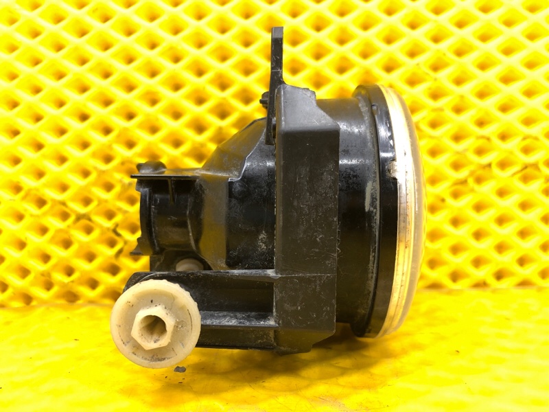 Фара противотуманная Subaru Levorg