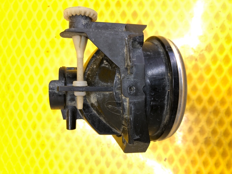 Фара противотуманная Subaru Levorg