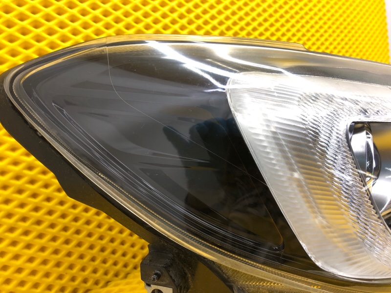 Фара Subaru Levorg