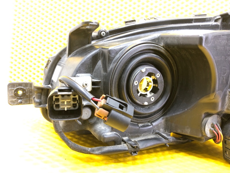 Фара Subaru Levorg