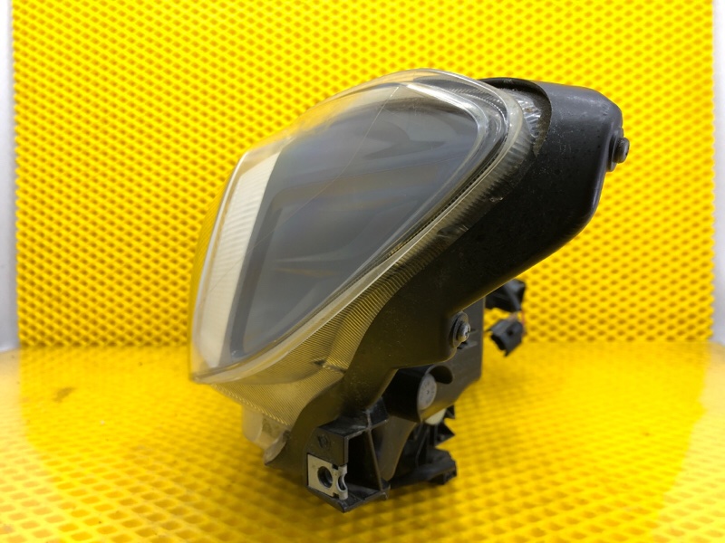 Фара Subaru Levorg