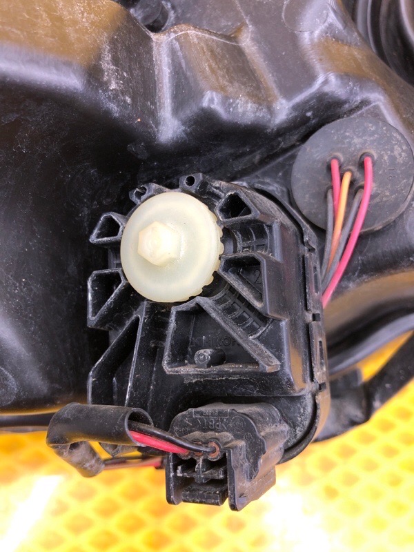 Фара Subaru Levorg